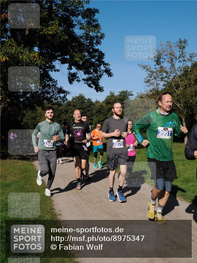 28.09.2025 - 33. Volkslauf durch das schöne Alstertal Fabian Wolf http://msf.ph/oto/8975347 28.09.2025 10:36:25 Laufen 3348, 3070, 3951 meine-sportfotos.de