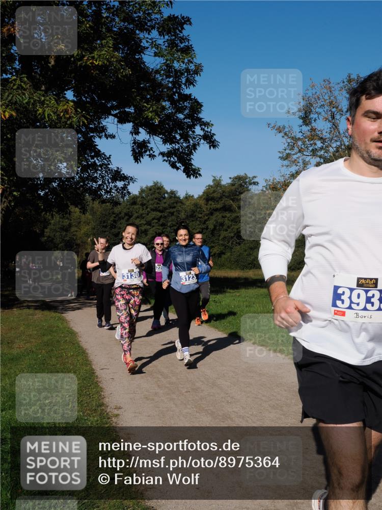 28.09.2025 - 33. Volkslauf durch das schöne Alstertal Fabian Wolf http://msf.ph/oto/8975364 28.09.2025 10:36:27 Laufen 3130, 3123, 393 meine-sportfotos.de