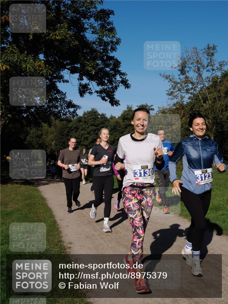 28.09.2025 - 33. Volkslauf durch das schöne Alstertal Fabian Wolf http://msf.ph/oto/8975379 28.09.2025 10:36:29 Laufen 3090, 237, 3130, 3123 meine-sportfotos.de