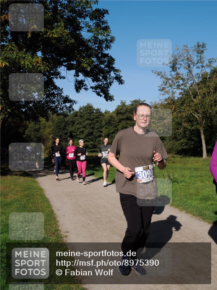 28.09.2025 - 33. Volkslauf durch das schöne Alstertal Fabian Wolf http://msf.ph/oto/8975390 28.09.2025 10:36:31 Laufen 3235, 3338, 3397, 3090 meine-sportfotos.de