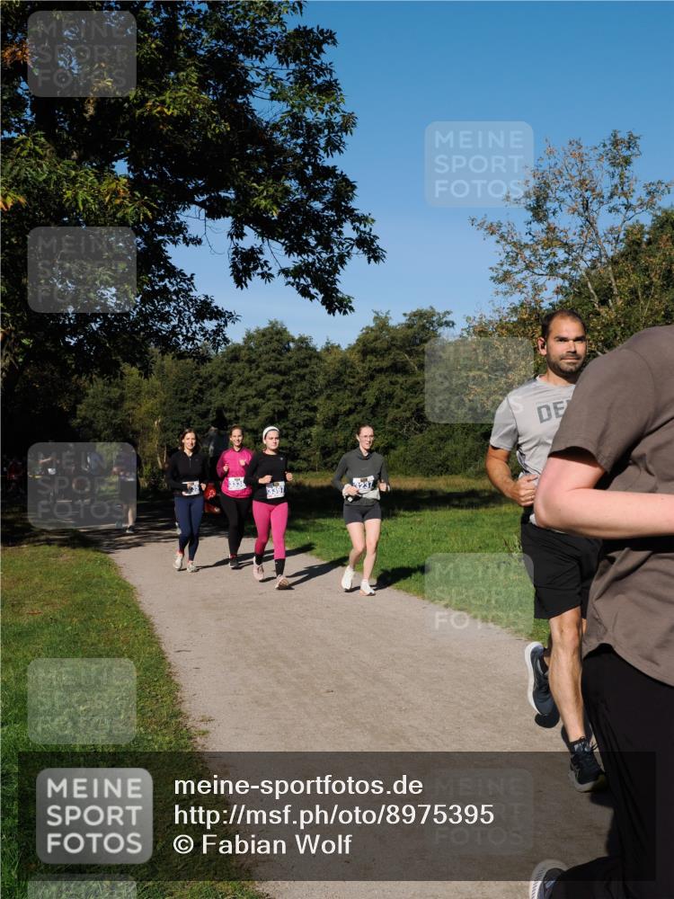 28.09.2025 - 33. Volkslauf durch das schöne Alstertal Fabian Wolf http://msf.ph/oto/8975395 28.09.2025 10:36:31 Laufen 3336, 3397 meine-sportfotos.de