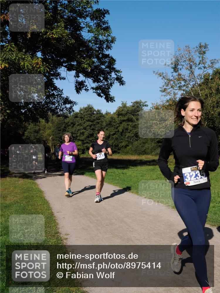 28.09.2025 - 33. Volkslauf durch das schöne Alstertal Fabian Wolf http://msf.ph/oto/8975414 28.09.2025 10:36:35 Laufen 3007, 3183, 3235 meine-sportfotos.de