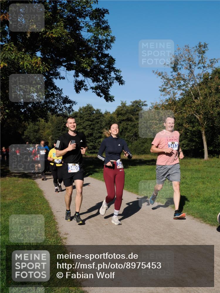 28.09.2025 - 33. Volkslauf durch das schöne Alstertal Fabian Wolf http://msf.ph/oto/8975453 28.09.2025 10:36:41 Laufen 3409, 3413 meine-sportfotos.de