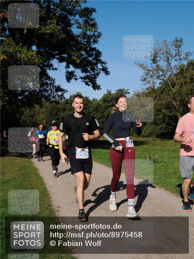28.09.2025 - 33. Volkslauf durch das schöne Alstertal Fabian Wolf http://msf.ph/oto/8975458 28.09.2025 10:36:42 Laufen 3281, 5, 3409, 323 meine-sportfotos.de