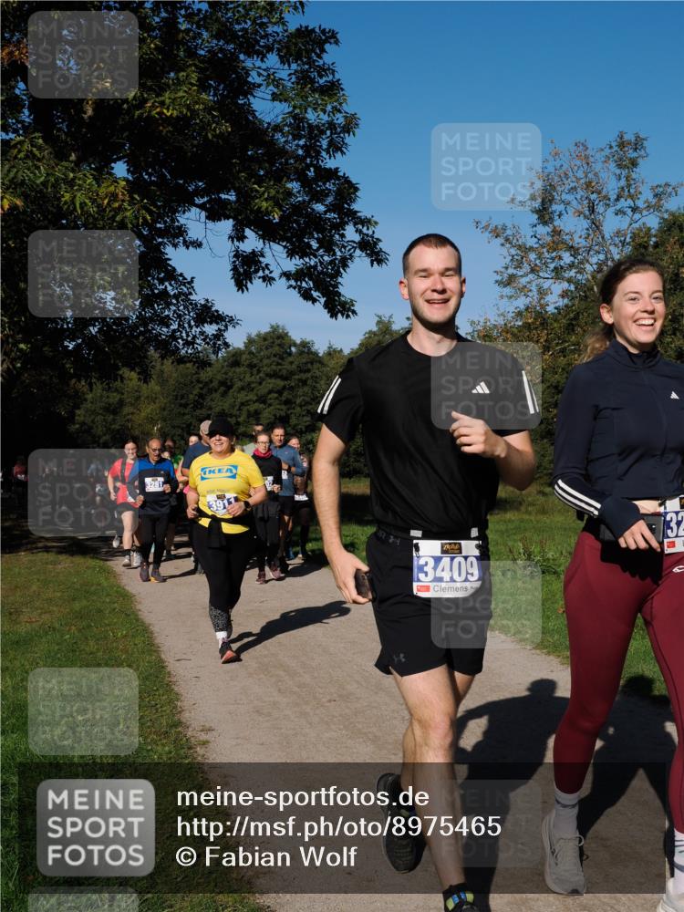 28.09.2025 - 33. Volkslauf durch das schöne Alstertal Fabian Wolf http://msf.ph/oto/8975465 28.09.2025 10:36:42 Laufen 3281, 391, 3409 meine-sportfotos.de