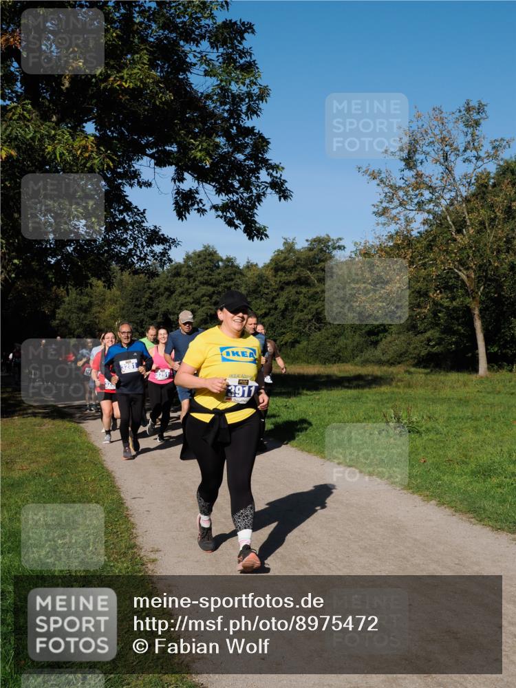 28.09.2025 - 33. Volkslauf durch das schöne Alstertal Fabian Wolf http://msf.ph/oto/8975472 28.09.2025 10:36:43 Laufen 3281, 3251, 3911 meine-sportfotos.de