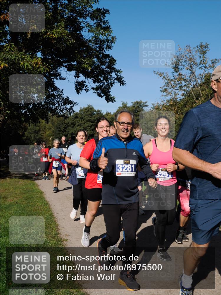 28.09.2025 - 33. Volkslauf durch das schöne Alstertal Fabian Wolf http://msf.ph/oto/8975500 28.09.2025 10:36:46 Laufen 126, 32, 3, 3281, 3251 meine-sportfotos.de