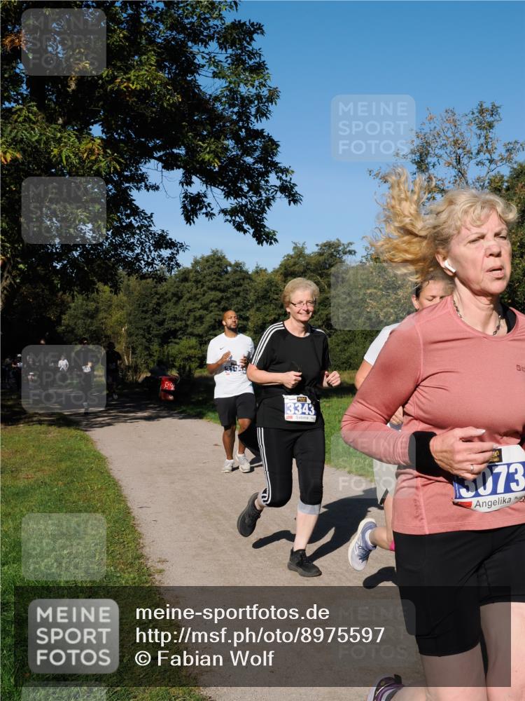28.09.2025 - 33. Volkslauf durch das schöne Alstertal Fabian Wolf http://msf.ph/oto/8975597 28.09.2025 10:36:59 Laufen 3343, 21, 3073 meine-sportfotos.de