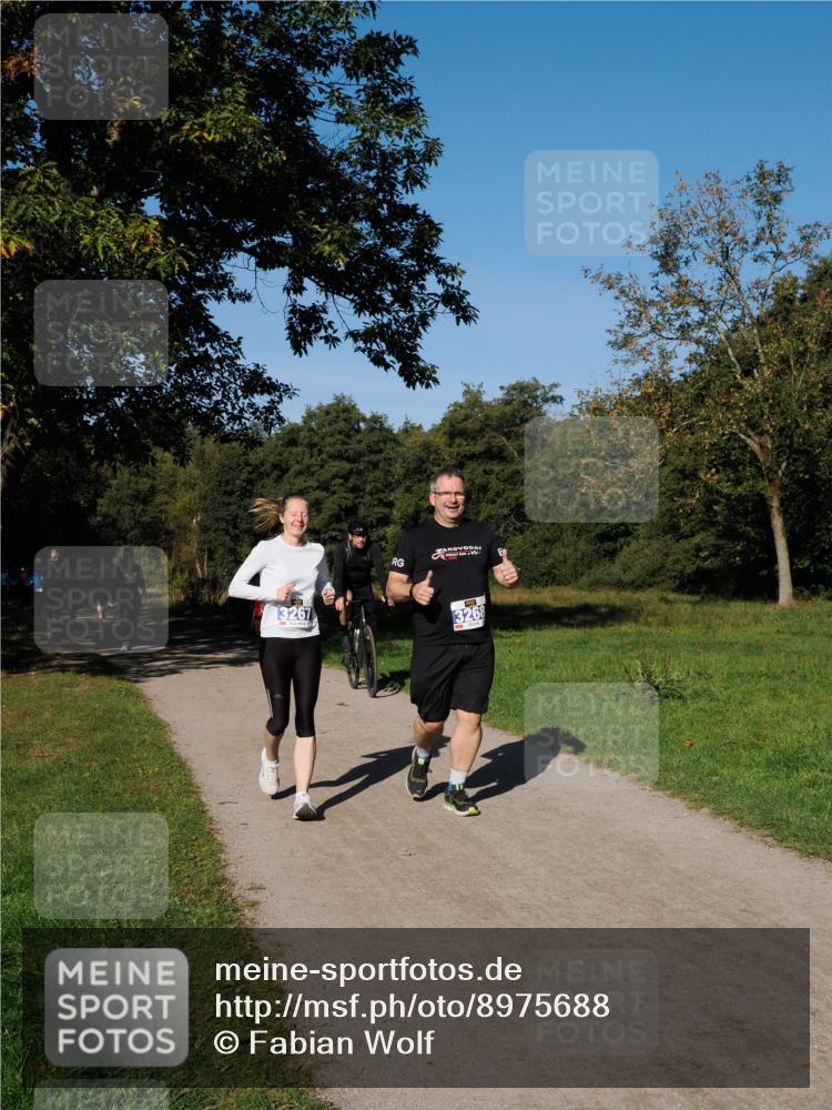 28.09.2025 - 33. Volkslauf durch das schöne Alstertal Fabian Wolf http://msf.ph/oto/8975688 28.09.2025 10:37:20 Laufen 3267, 3268 meine-sportfotos.de