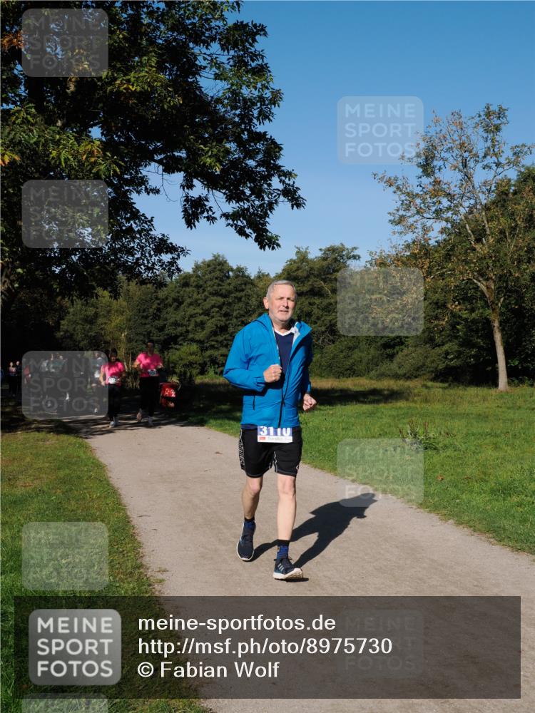 28.09.2025 - 33. Volkslauf durch das schöne Alstertal Fabian Wolf http://msf.ph/oto/8975730 28.09.2025 10:37:36 Laufen 3110 meine-sportfotos.de