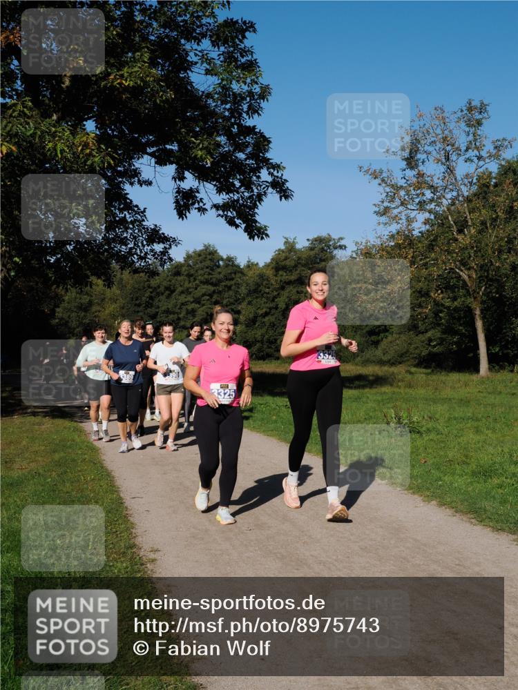 28.09.2025 - 33. Volkslauf durch das schöne Alstertal Fabian Wolf http://msf.ph/oto/8975743 28.09.2025 10:37:41 Laufen 2390, 3325, 352 meine-sportfotos.de