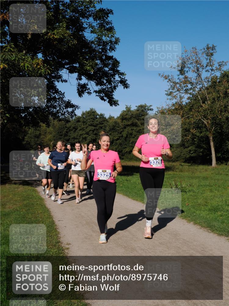 28.09.2025 - 33. Volkslauf durch das schöne Alstertal Fabian Wolf http://msf.ph/oto/8975746 28.09.2025 10:37:42 Laufen 3389, 3325, 3326 meine-sportfotos.de