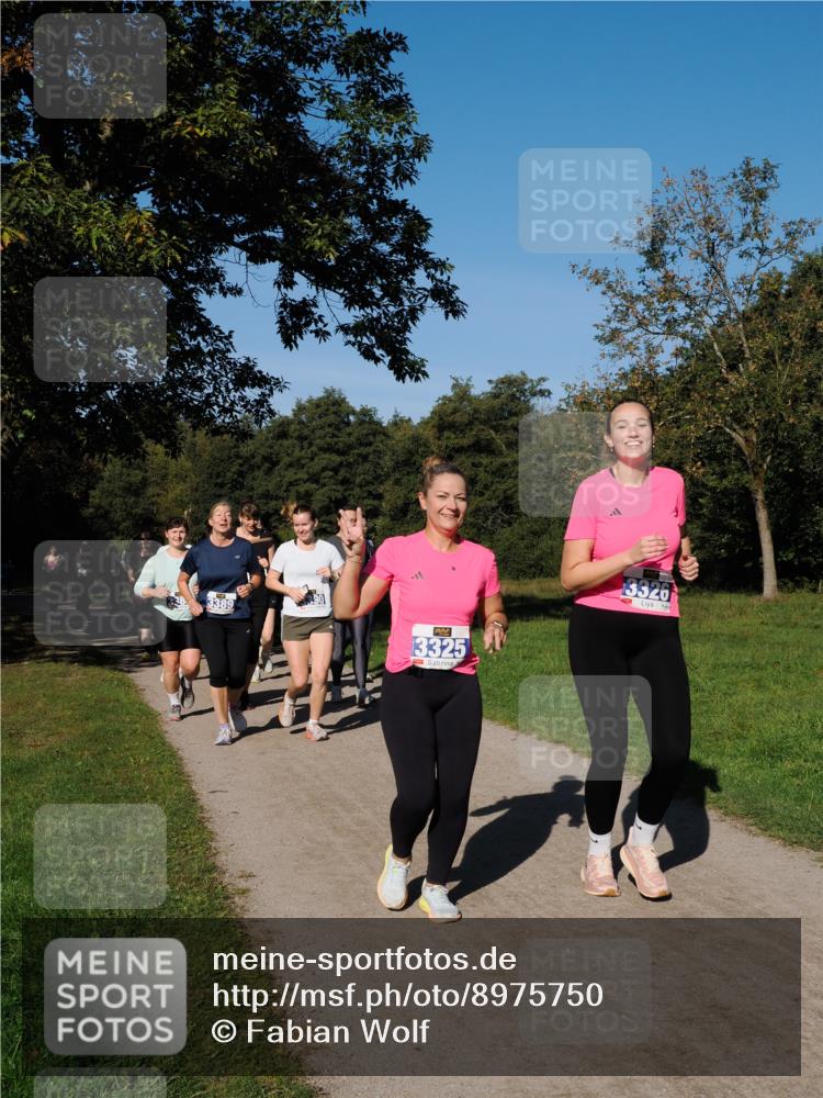 28.09.2025 - 33. Volkslauf durch das schöne Alstertal Fabian Wolf http://msf.ph/oto/8975750 28.09.2025 10:37:42 Laufen 3389, 3325, 3326 meine-sportfotos.de