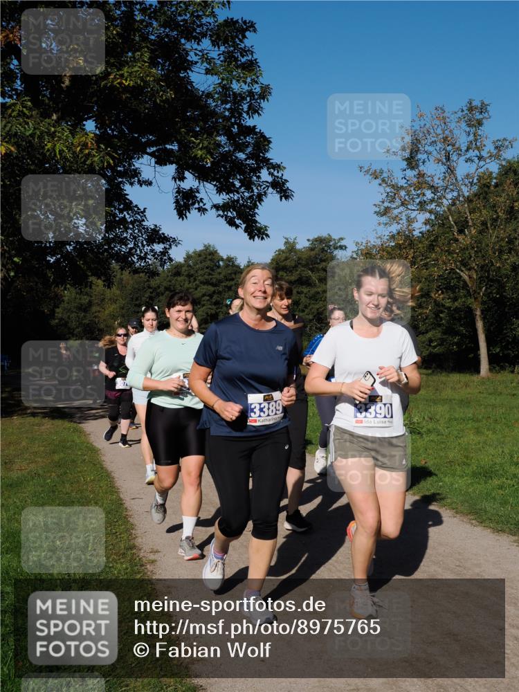 28.09.2025 - 33. Volkslauf durch das schöne Alstertal Fabian Wolf http://msf.ph/oto/8975765 28.09.2025 10:37:45 Laufen 107, 3389, 3390 meine-sportfotos.de