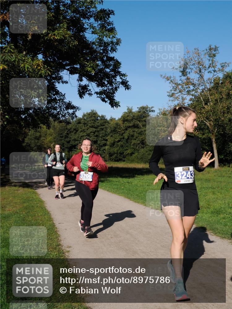 28.09.2025 - 33. Volkslauf durch das schöne Alstertal Fabian Wolf http://msf.ph/oto/8975786 28.09.2025 10:37:51 Laufen 3206, 3243 meine-sportfotos.de