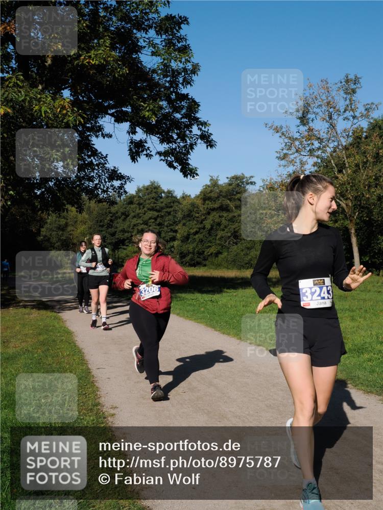28.09.2025 - 33. Volkslauf durch das schöne Alstertal Fabian Wolf http://msf.ph/oto/8975787 28.09.2025 10:37:51 Laufen 3206, 3243 meine-sportfotos.de