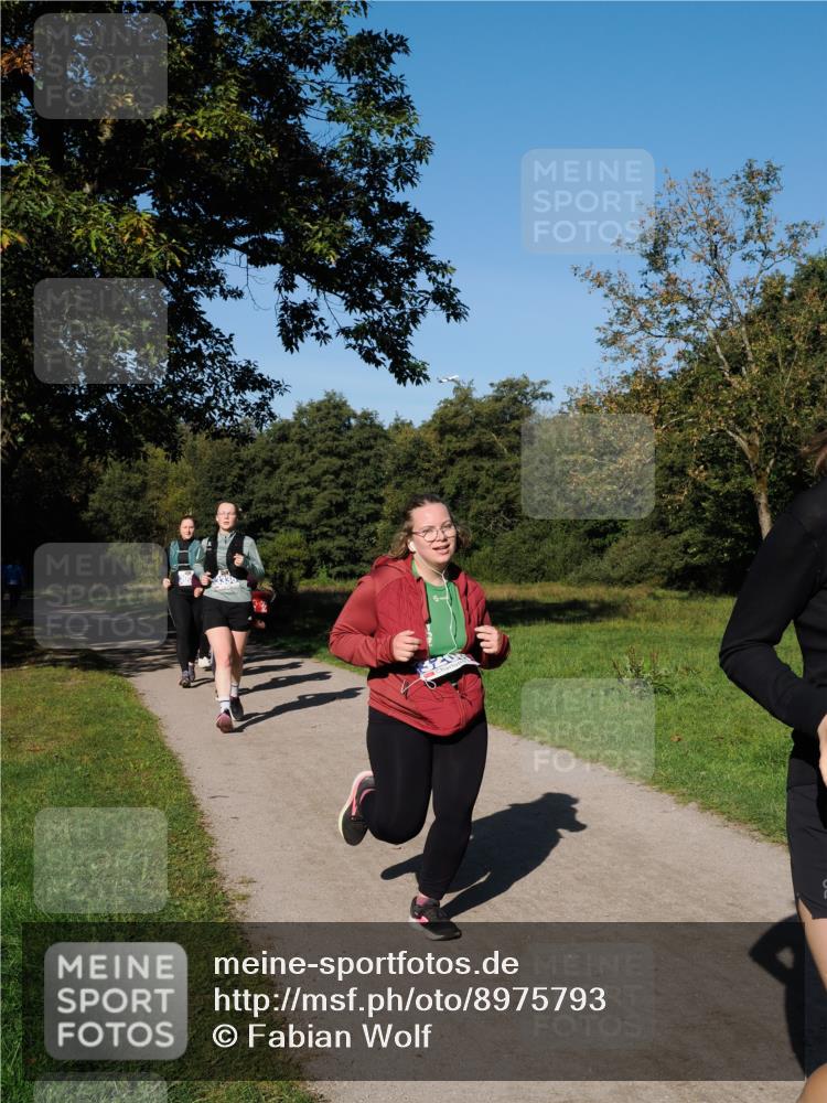 28.09.2025 - 33. Volkslauf durch das schöne Alstertal Fabian Wolf http://msf.ph/oto/8975793 28.09.2025 10:37:51 Laufen  meine-sportfotos.de