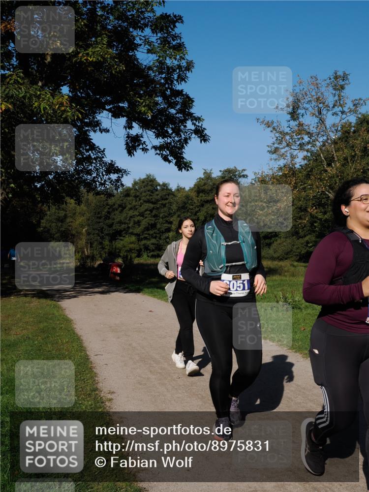 28.09.2025 - 33. Volkslauf durch das schöne Alstertal Fabian Wolf http://msf.ph/oto/8975831 28.09.2025 10:37:56 Laufen 051 meine-sportfotos.de