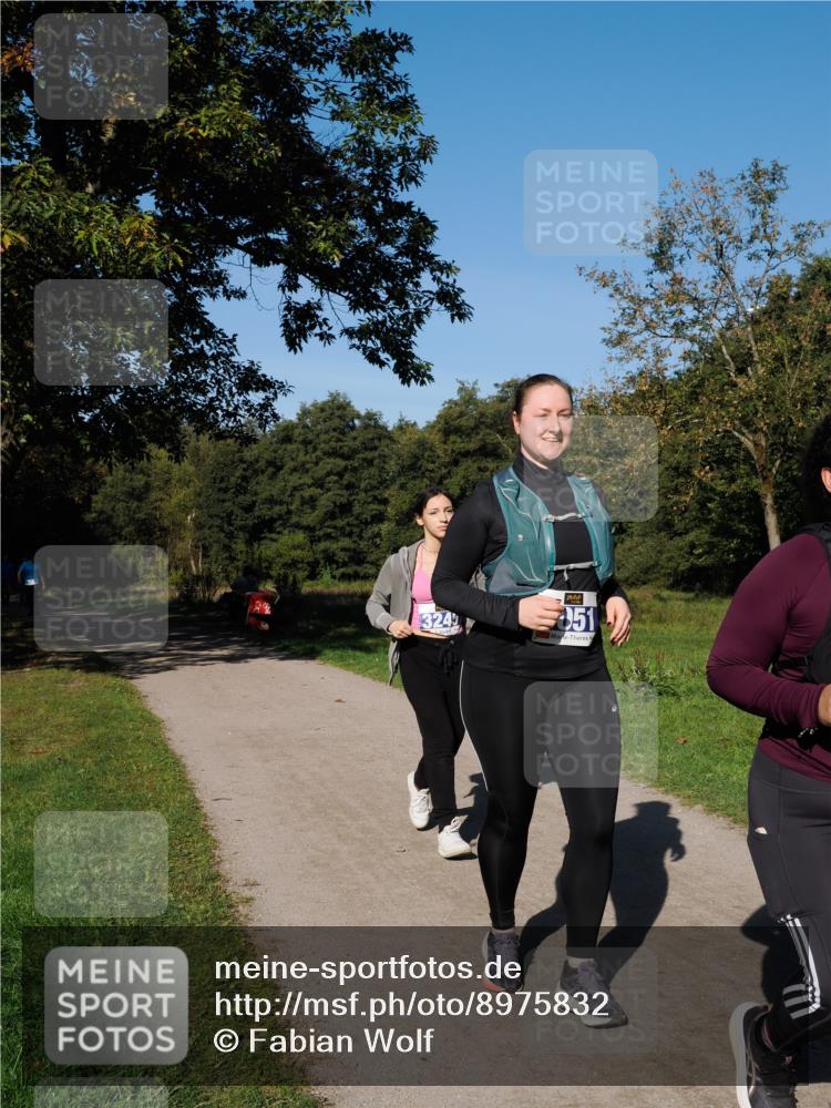 28.09.2025 - 33. Volkslauf durch das schöne Alstertal Fabian Wolf http://msf.ph/oto/8975832 28.09.2025 10:37:56 Laufen 3245, 051 meine-sportfotos.de