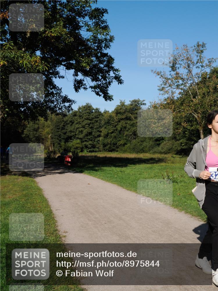 28.09.2025 - 33. Volkslauf durch das schöne Alstertal Fabian Wolf http://msf.ph/oto/8975844 28.09.2025 10:37:58 Laufen 32 meine-sportfotos.de