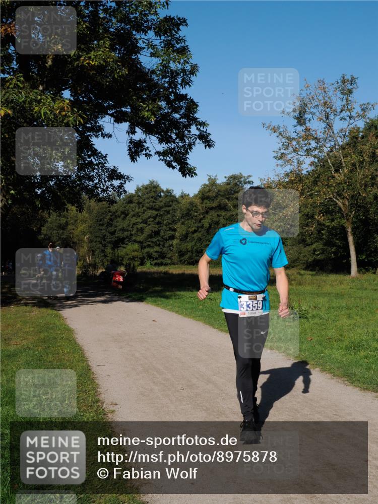 28.09.2025 - 33. Volkslauf durch das schöne Alstertal Fabian Wolf http://msf.ph/oto/8975878 28.09.2025 10:38:16 Laufen 3359 meine-sportfotos.de