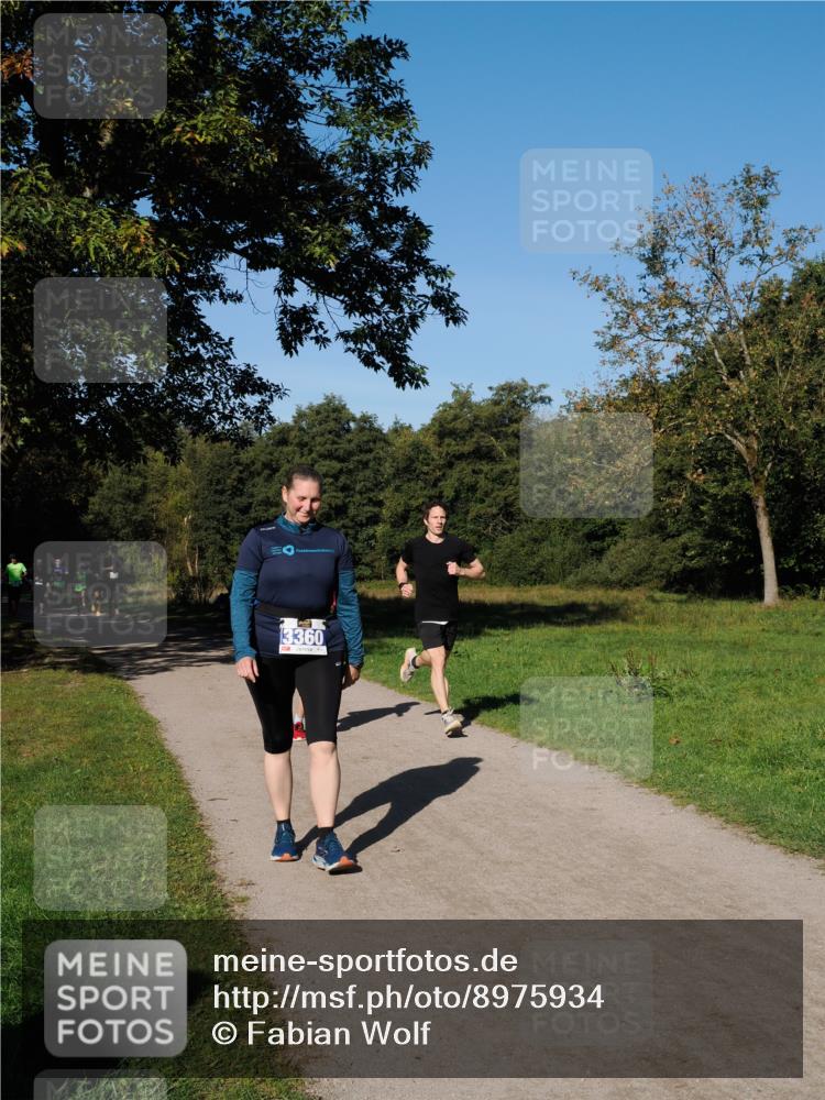 28.09.2025 - 33. Volkslauf durch das schöne Alstertal Fabian Wolf http://msf.ph/oto/8975934 28.09.2025 10:38:31 Laufen 3360 meine-sportfotos.de