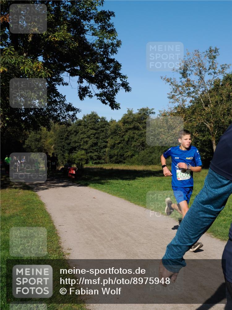 28.09.2025 - 33. Volkslauf durch das schöne Alstertal Fabian Wolf http://msf.ph/oto/8975948 28.09.2025 10:38:34 Laufen 4002 meine-sportfotos.de