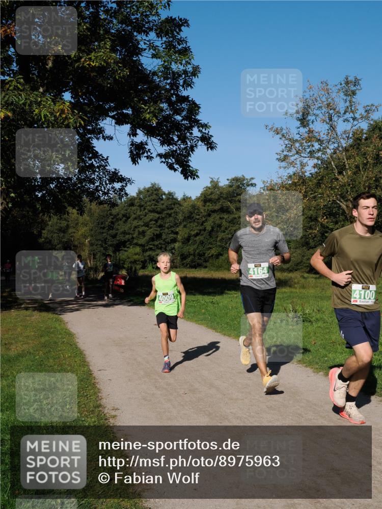 28.09.2025 - 33. Volkslauf durch das schöne Alstertal Fabian Wolf http://msf.ph/oto/8975963 28.09.2025 10:38:39 Laufen 4009, 4164, 14100 meine-sportfotos.de