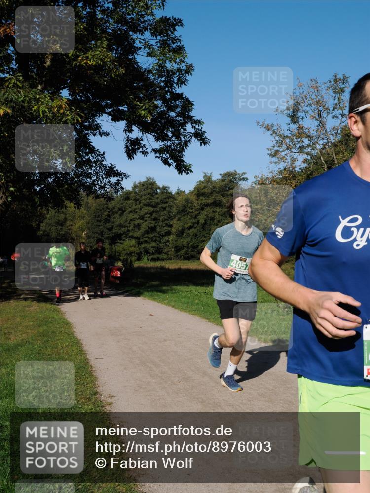 28.09.2025 - 33. Volkslauf durch das schöne Alstertal Fabian Wolf http://msf.ph/oto/8976003 28.09.2025 10:38:44 Laufen 4057 meine-sportfotos.de
