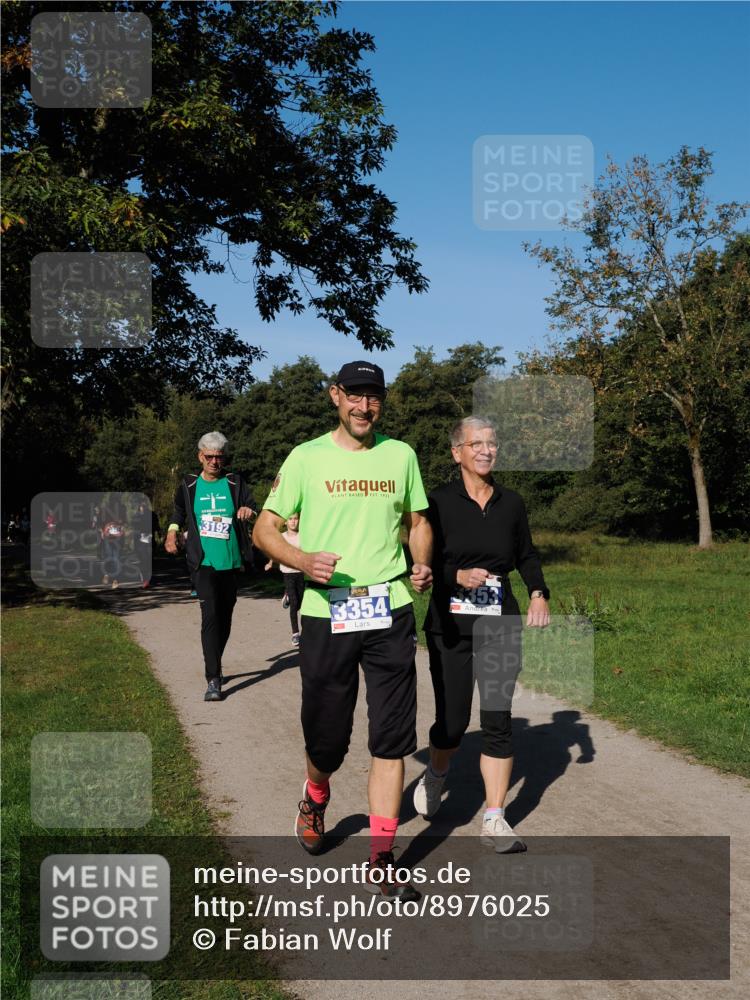 28.09.2025 - 33. Volkslauf durch das schöne Alstertal Fabian Wolf http://msf.ph/oto/8976025 28.09.2025 10:38:51 Laufen 3192, 1922, 3354, 3353 meine-sportfotos.de