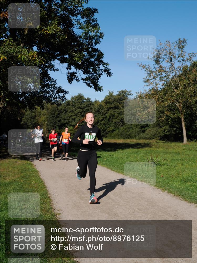 28.09.2025 - 33. Volkslauf durch das schöne Alstertal Fabian Wolf http://msf.ph/oto/8976125 28.09.2025 10:39:08 Laufen 4184, 4115 meine-sportfotos.de