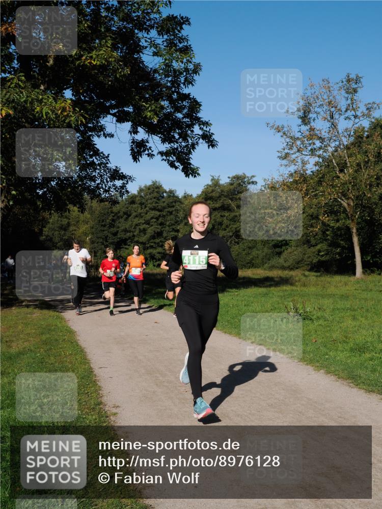 28.09.2025 - 33. Volkslauf durch das schöne Alstertal Fabian Wolf http://msf.ph/oto/8976128 28.09.2025 10:39:09 Laufen 4115 meine-sportfotos.de