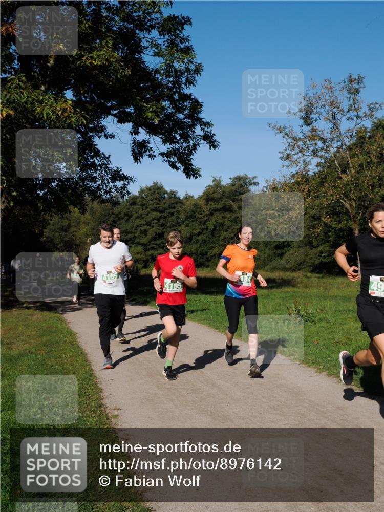 28.09.2025 - 33. Volkslauf durch das schöne Alstertal Fabian Wolf http://msf.ph/oto/8976142 28.09.2025 10:39:11 Laufen 4185, 49 meine-sportfotos.de
