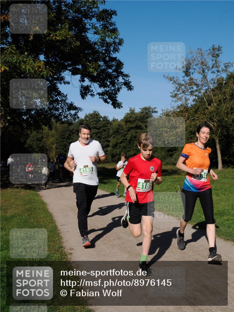 28.09.2025 - 33. Volkslauf durch das schöne Alstertal Fabian Wolf http://msf.ph/oto/8976145 28.09.2025 10:39:11 Laufen 4165, 4185 meine-sportfotos.de