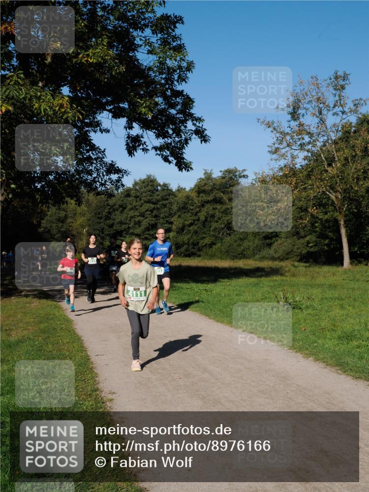 28.09.2025 - 33. Volkslauf durch das schöne Alstertal Fabian Wolf http://msf.ph/oto/8976166 28.09.2025 10:39:14 Laufen 4111, 1113 meine-sportfotos.de