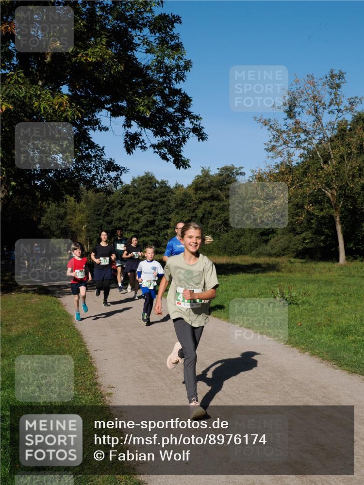 28.09.2025 - 33. Volkslauf durch das schöne Alstertal Fabian Wolf http://msf.ph/oto/8976174 28.09.2025 10:39:15 Laufen  meine-sportfotos.de