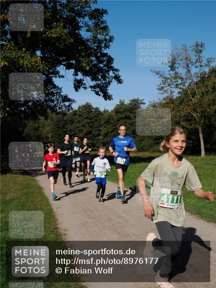 28.09.2025 - 33. Volkslauf durch das schöne Alstertal Fabian Wolf http://msf.ph/oto/8976177 28.09.2025 10:39:15 Laufen 4113, 4111 meine-sportfotos.de