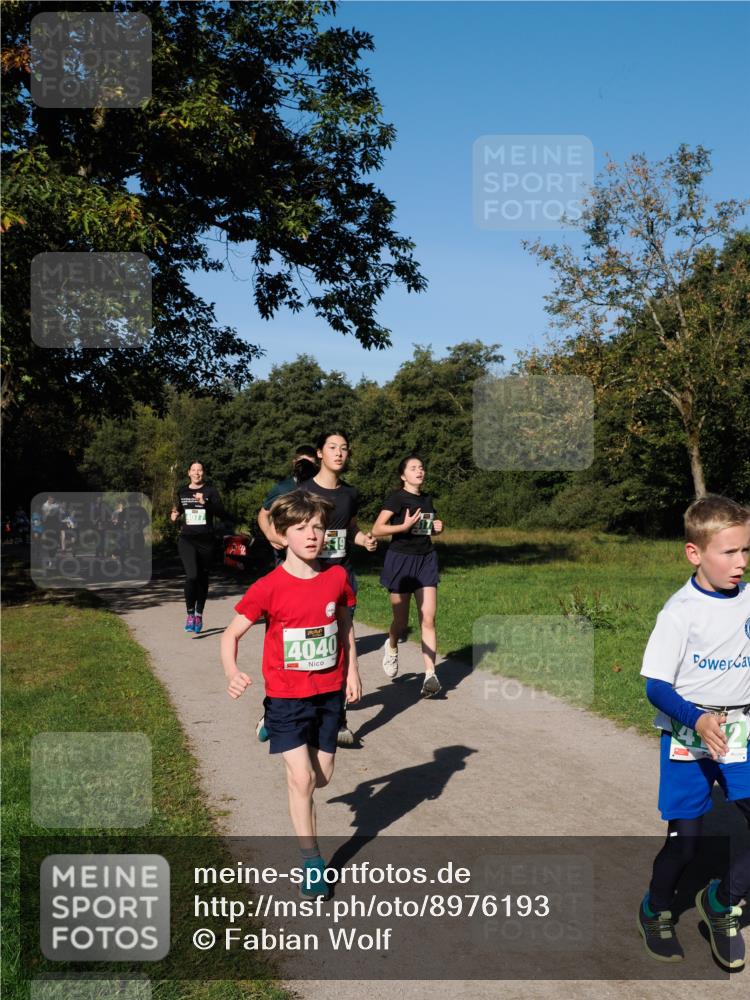 28.09.2025 - 33. Volkslauf durch das schöne Alstertal Fabian Wolf http://msf.ph/oto/8976193 28.09.2025 10:39:17 Laufen 4040 meine-sportfotos.de