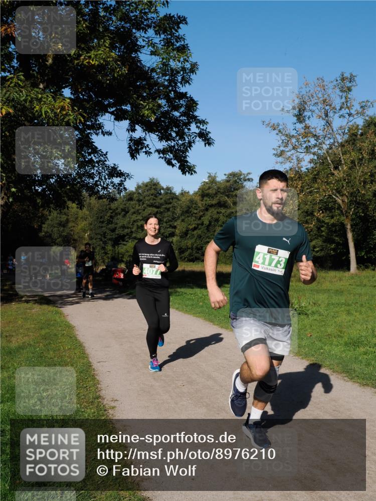 28.09.2025 - 33. Volkslauf durch das schöne Alstertal Fabian Wolf http://msf.ph/oto/8976210 28.09.2025 10:39:18 Laufen 4077, 4173 meine-sportfotos.de