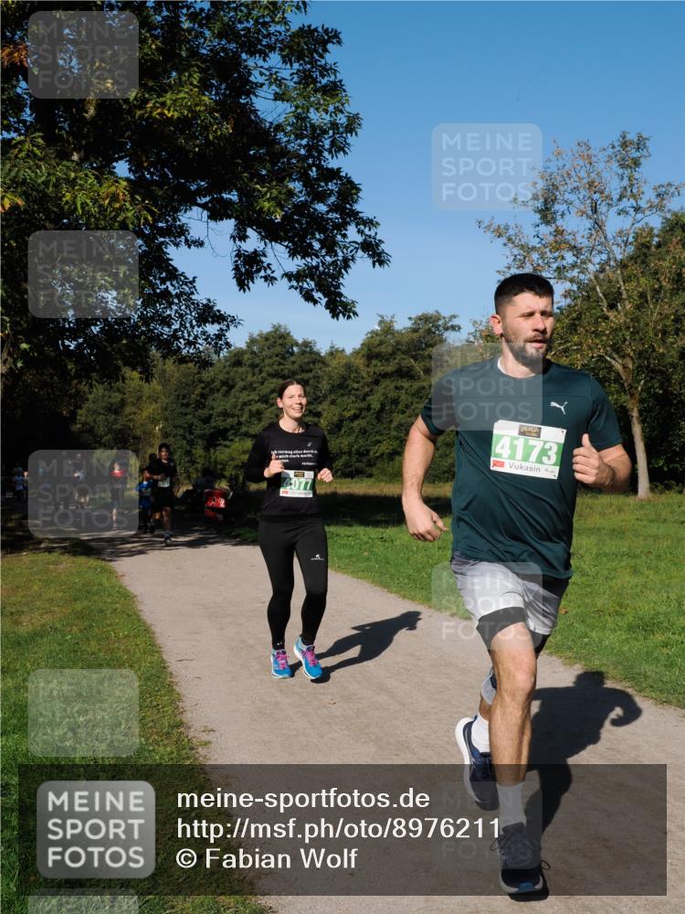 28.09.2025 - 33. Volkslauf durch das schöne Alstertal Fabian Wolf http://msf.ph/oto/8976211 28.09.2025 10:39:19 Laufen 4173, 4077 meine-sportfotos.de