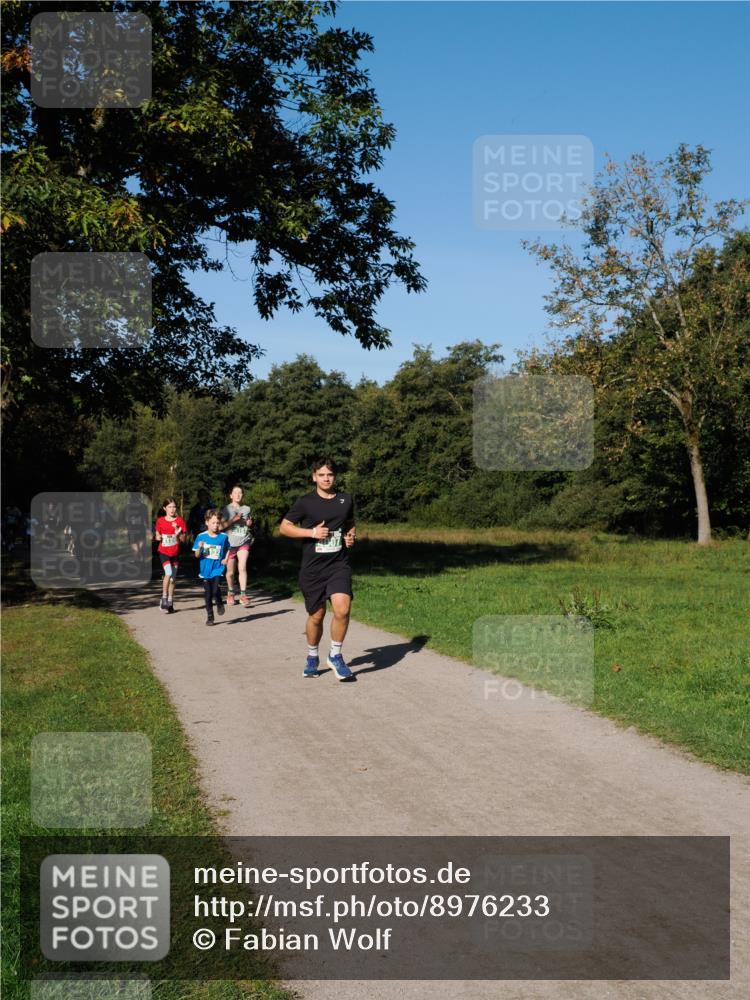 28.09.2025 - 33. Volkslauf durch das schöne Alstertal Fabian Wolf http://msf.ph/oto/8976233 28.09.2025 10:39:21 Laufen  meine-sportfotos.de