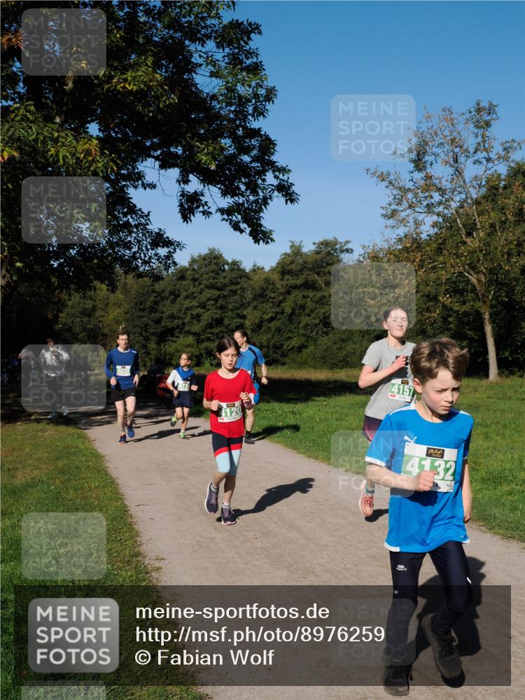 28.09.2025 - 33. Volkslauf durch das schöne Alstertal Fabian Wolf http://msf.ph/oto/8976259 28.09.2025 10:39:25 Laufen 4038, 14157, 4132 meine-sportfotos.de