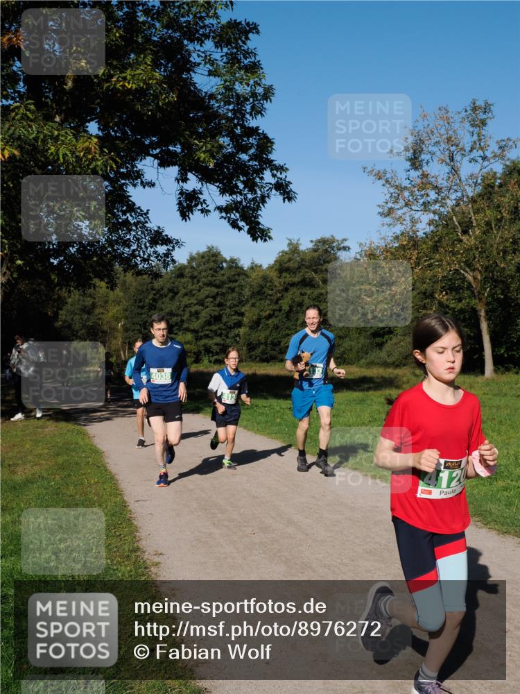 28.09.2025 - 33. Volkslauf durch das schöne Alstertal Fabian Wolf http://msf.ph/oto/8976272 28.09.2025 10:39:26 Laufen 4038, 12 meine-sportfotos.de