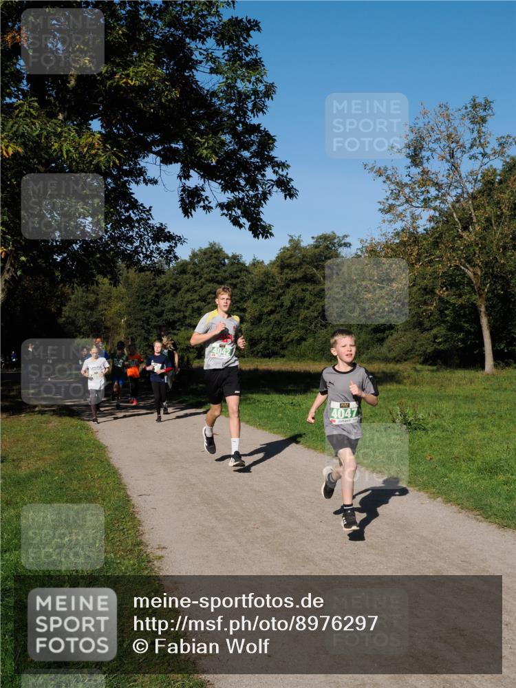28.09.2025 - 33. Volkslauf durch das schöne Alstertal Fabian Wolf http://msf.ph/oto/8976297 28.09.2025 10:39:32 Laufen 4047 meine-sportfotos.de