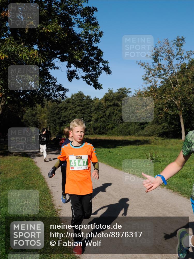 28.09.2025 - 33. Volkslauf durch das schöne Alstertal Fabian Wolf http://msf.ph/oto/8976317 28.09.2025 10:39:37 Laufen 4147 meine-sportfotos.de