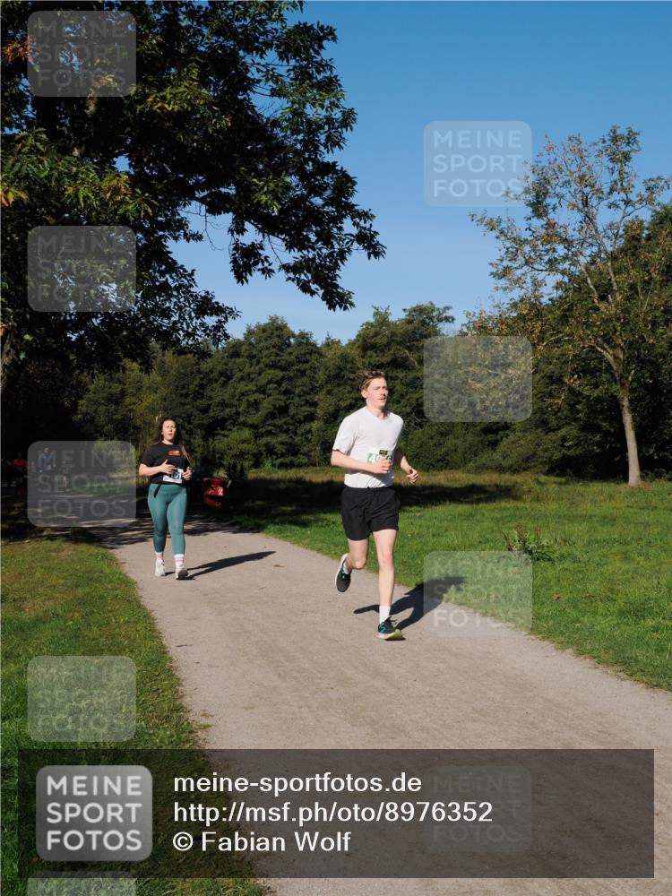 28.09.2025 - 33. Volkslauf durch das schöne Alstertal Fabian Wolf http://msf.ph/oto/8976352 28.09.2025 10:39:44 Laufen  meine-sportfotos.de