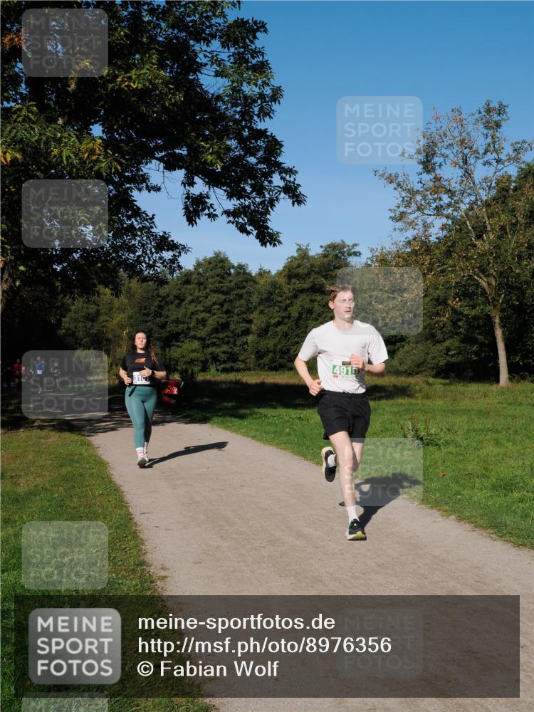 28.09.2025 - 33. Volkslauf durch das schöne Alstertal Fabian Wolf http://msf.ph/oto/8976356 28.09.2025 10:39:44 Laufen 4910 meine-sportfotos.de