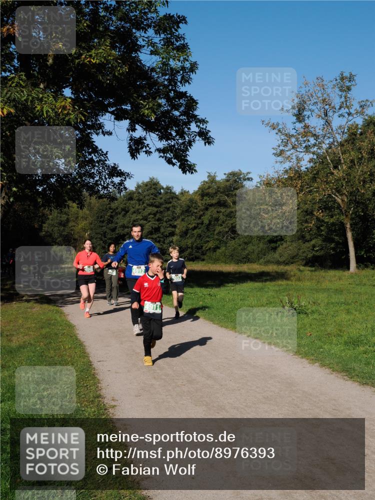 28.09.2025 - 33. Volkslauf durch das schöne Alstertal Fabian Wolf http://msf.ph/oto/8976393 28.09.2025 10:39:54 Laufen 4046, 4911 meine-sportfotos.de