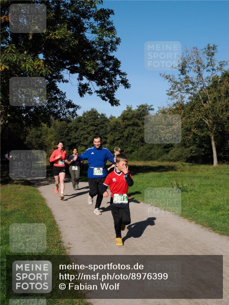 28.09.2025 - 33. Volkslauf durch das schöne Alstertal Fabian Wolf http://msf.ph/oto/8976399 28.09.2025 10:39:55 Laufen 4140, 4912, 4911 meine-sportfotos.de