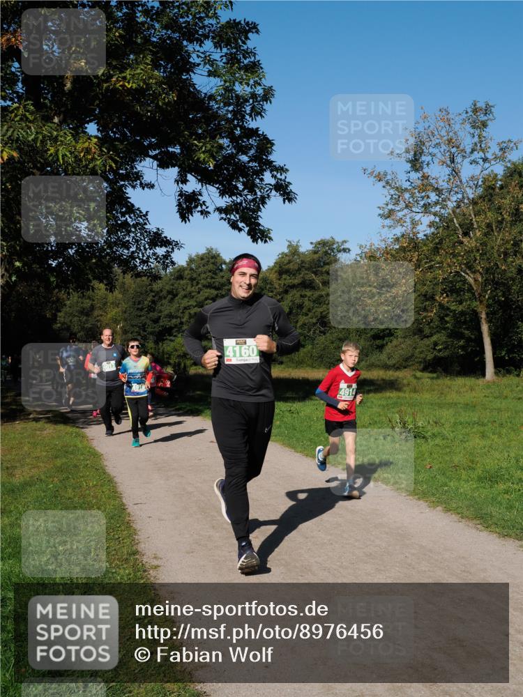 28.09.2025 - 33. Volkslauf durch das schöne Alstertal Fabian Wolf http://msf.ph/oto/8976456 28.09.2025 10:40:01 Laufen 4160, 4914 meine-sportfotos.de